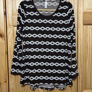 - LuLaRoe Lynnae